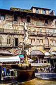 Verona -Case Mazzanti in piazza delle Erbe. 